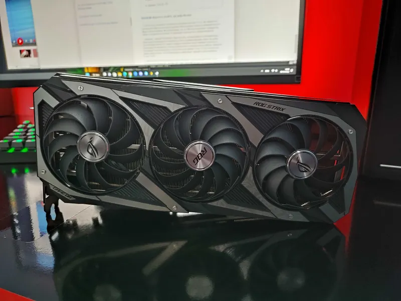Продаётся ROG STRIX RTX3080 OC 12GB GAMING + водоблок 1