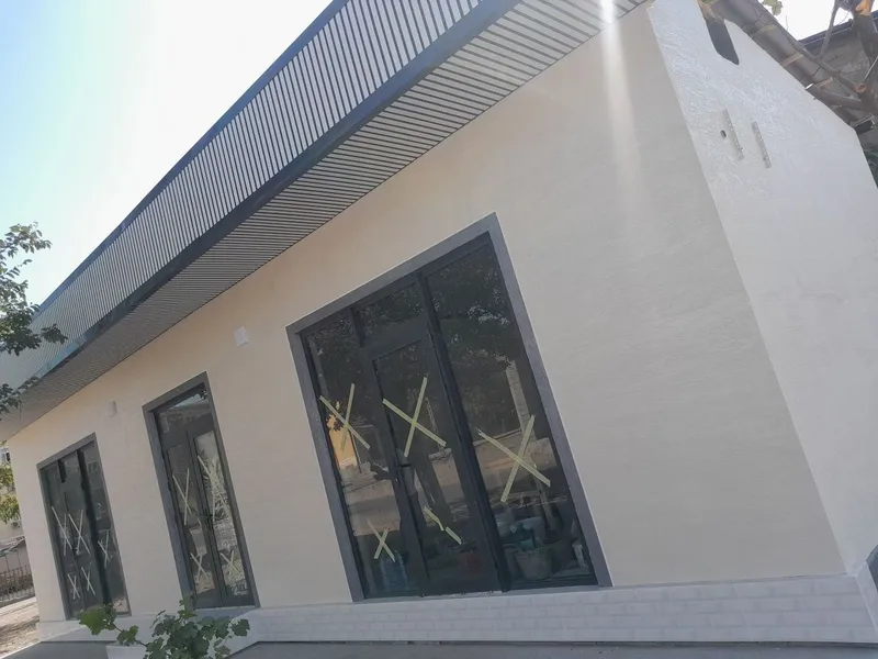 Oxangaron shahar sentirda noturar bino sotiladi yangi bitkan 67 kv — фото 1