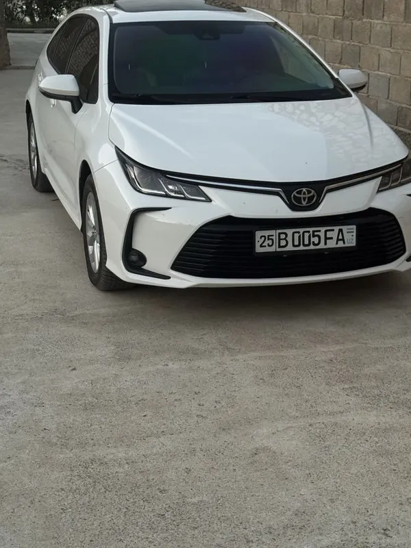 Toyotta corolla sotiladi 1 Toyotta corolla sotiladi 1