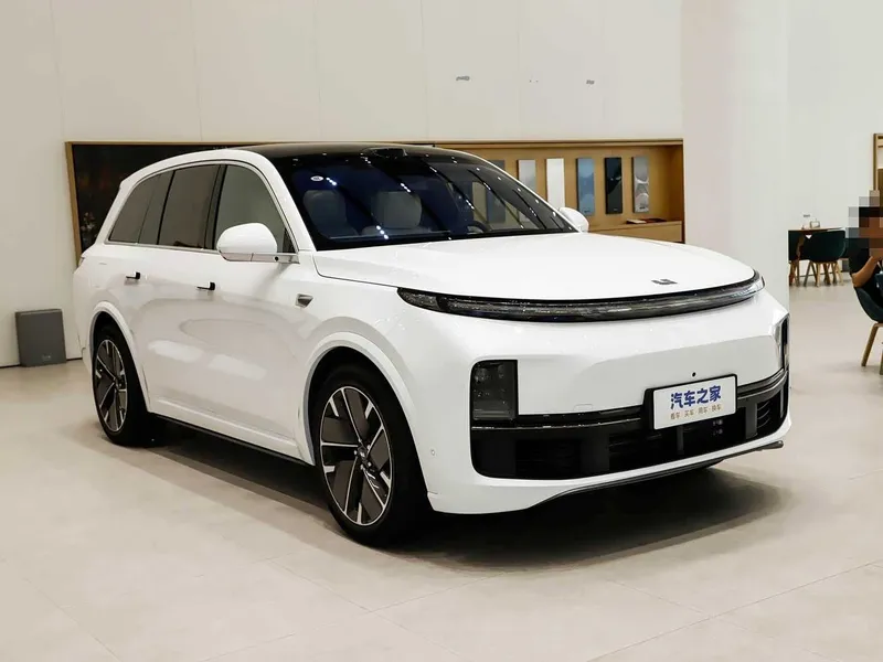 Li Auto (Lixiang) L8 naqt va xalol nasiya 1 Li Auto (Lixiang) L8 naqt va xalol nasiya 1