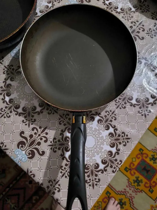 Продаются сковородки — фото 1