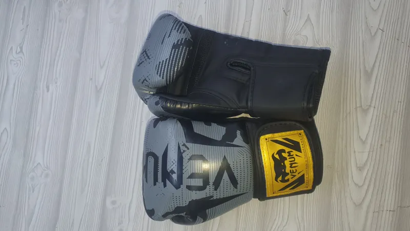 перчатки VENUM 200т