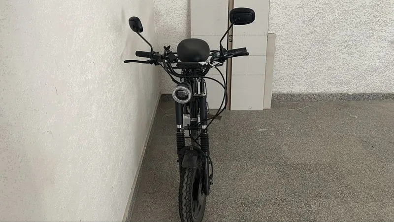 Elektron skuter xolati zor