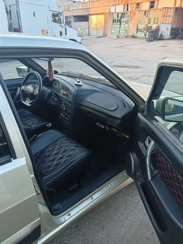 VAZ 2115 sotiladi 8 VAZ 2115 sotiladi 8