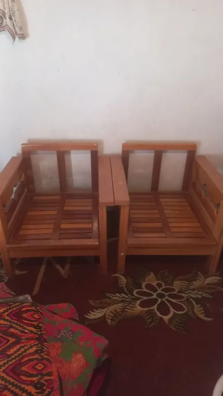Yogoch mebel sotiladi