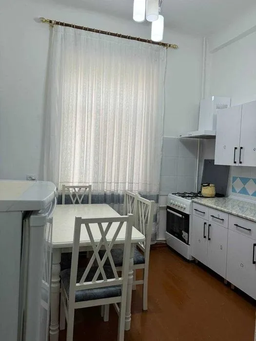 Аренда 2-комнатной квартиры, 72 м², 4/4 — фото 2