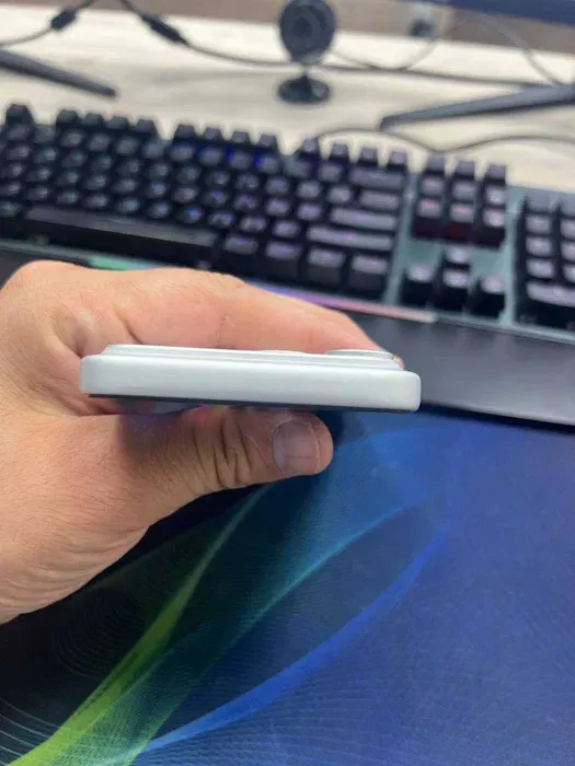 Iphone 17 pro max Sim + E-sim 6 Iphone 17 pro max Sim + E-sim 6