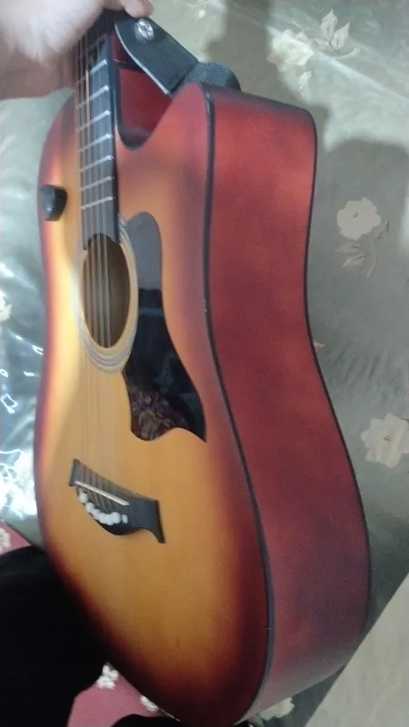 gitara 1,400 ga olingan 3 oy ishlatildi holati zor — фото 1