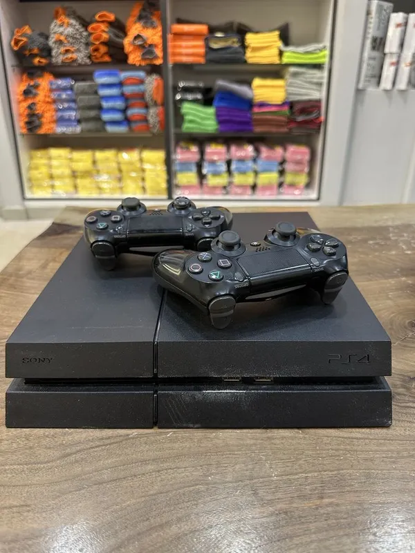 Playstation 5 2 ta pulti bilan Playstation 5 2 ta pulti bilan