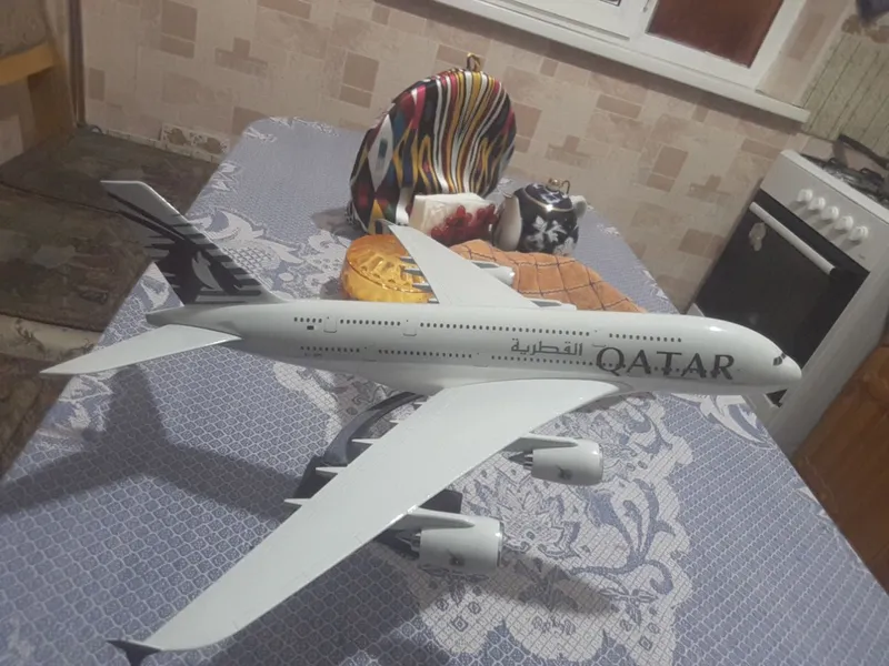 Airbus A380-800 Airbus A320-214 7