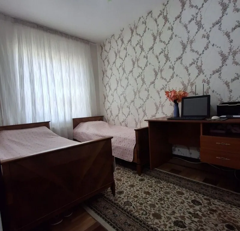 Olmazor tumanida 3 xonali kvartira sotiladi 4