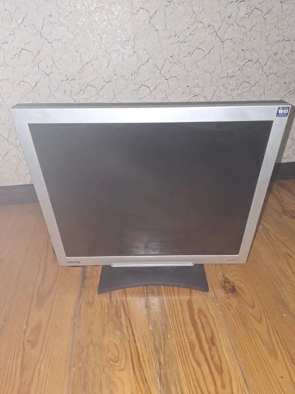 Продам монитор 17 Benq