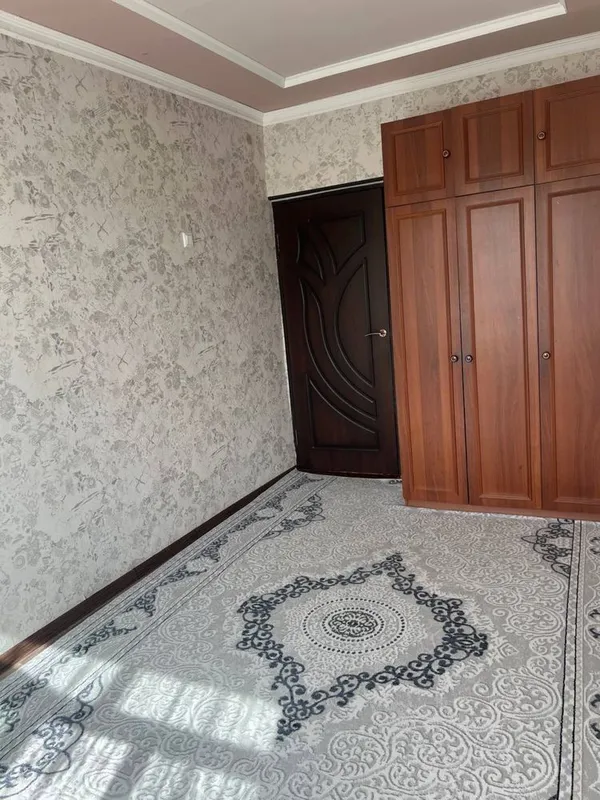 Продается 4х комнатная квартира в г.Алмалык — фото 1