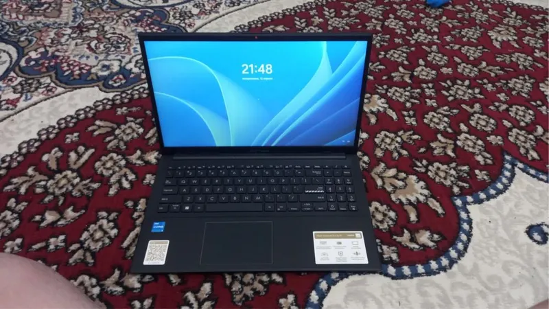 Asus Vivobook yangi hali ishlatilmagan