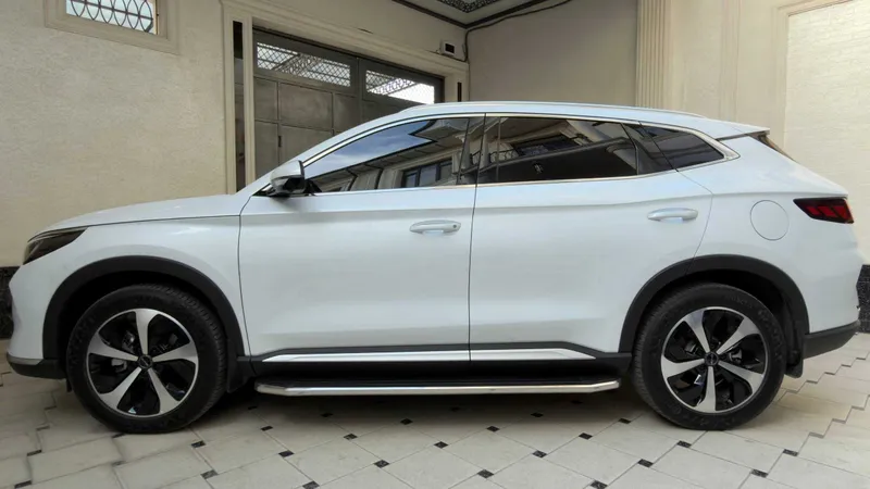 BYD Song Plus DM-i AWD2024 год 3 BYD Song Plus DM-i AWD2024 год 3