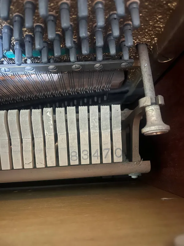Rönisch Mod. 124 B pianinosi, 1958-yil, №83470 2 Rönisch Mod. 124 B pianinosi, 1958-yil, №83470 2