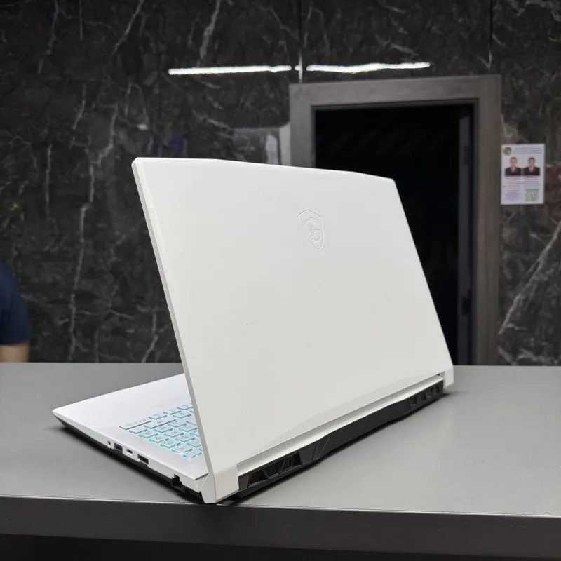 Msi sword gaming i7 noutbuk notebook srochna sotiladi pul zarur — фото 1