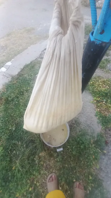 qattiq kefir qatorilgan qatiqxam