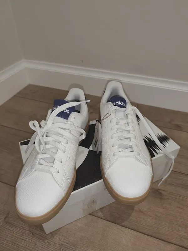 Новые Adidas кеды (sneakers) 42,5 оригинал без коробки 2 Новые Adidas кеды (sneakers) 42,5 оригинал без коробки 2