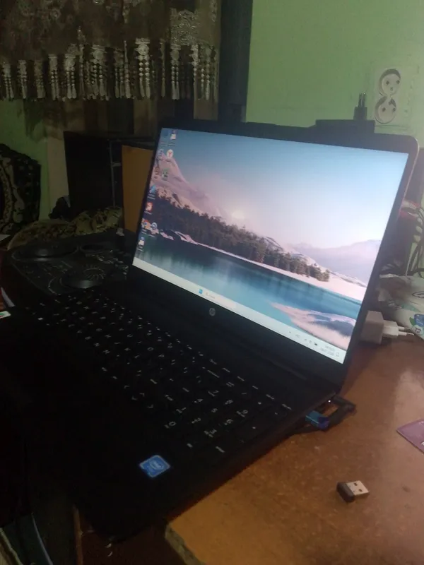 нотбук HP 1