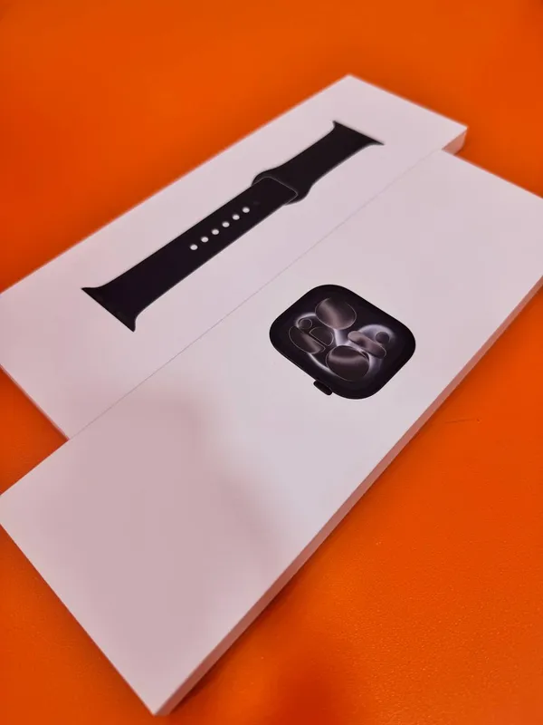 Apple Watch Series 11 42 мм 1 Apple Watch Series 11 42 мм 1