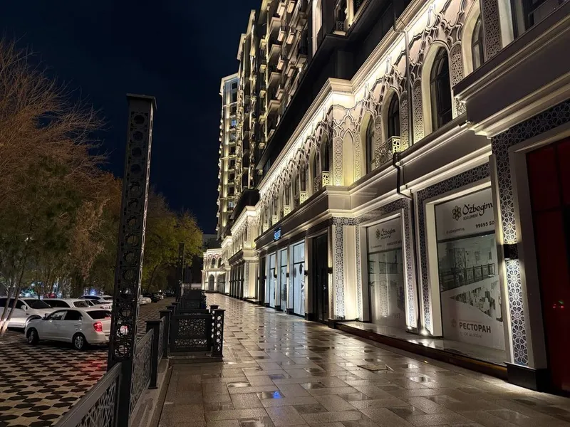 Аренда Узбегим 1-Линия Ул: Бабура/Пирамит 470 кв.м 5.7 потолок — фото 1