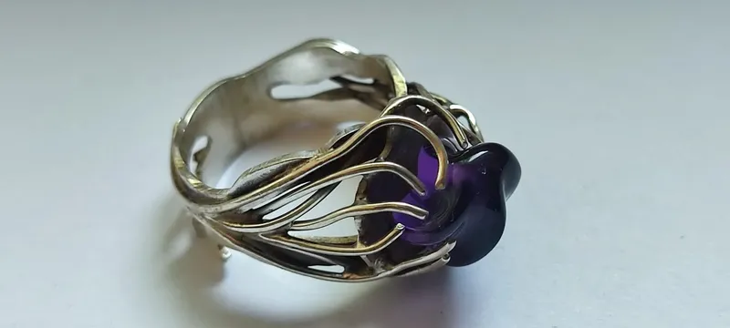 Серебряное кольцо с красивейшим АМЕТИСТом