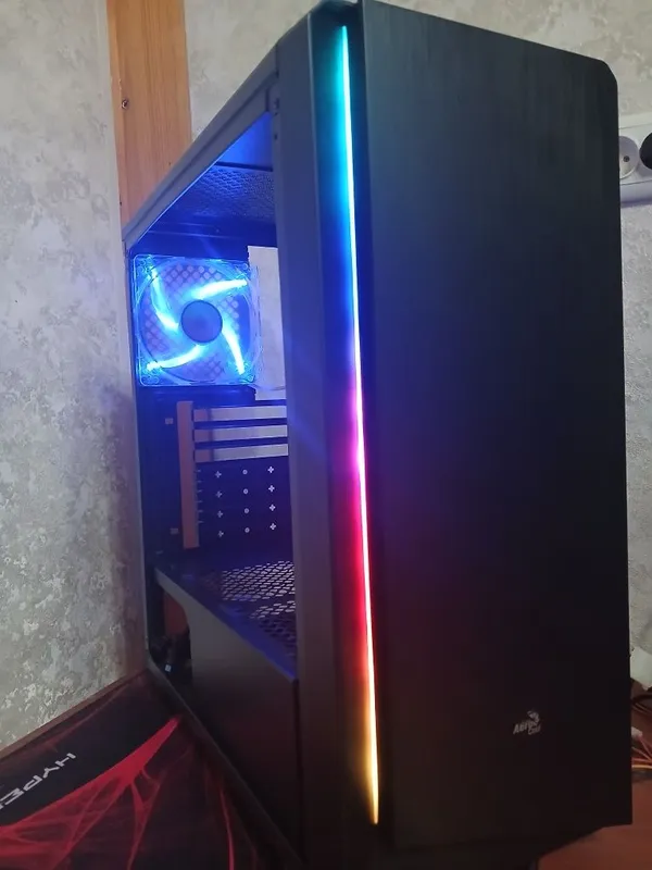 Aerocool кейс rgb 2