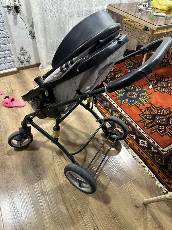 Продам коляску детскую 2