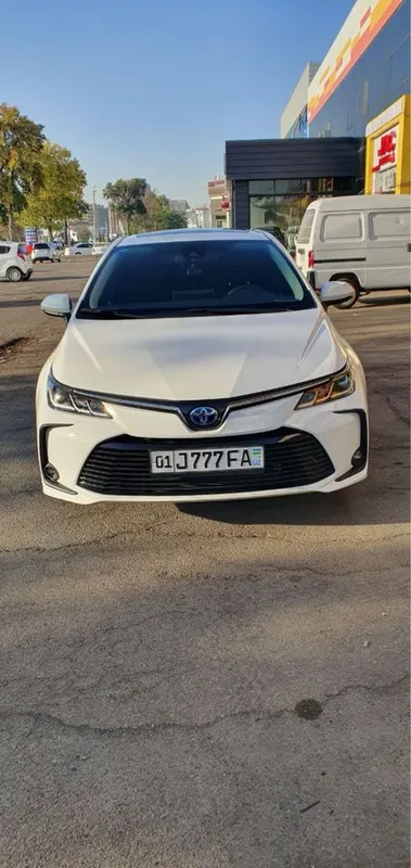 Toyota Carolla hybrid sotiladi 1 Toyota Carolla hybrid sotiladi 1