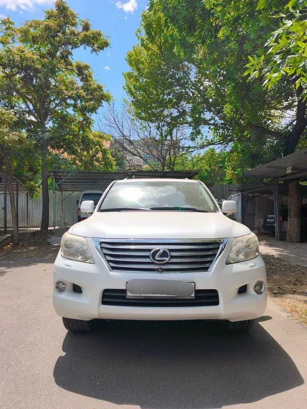 Продаётся Lexus 570 (J200) 1