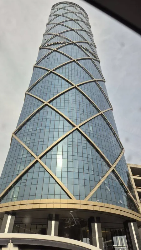 ЖК Piramit Tower
