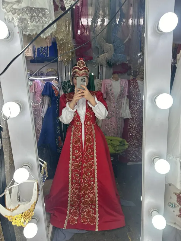 kelinlar uchun kelin ansambilari 3xil korinishda 3 kelinlar uchun kelin ansambilari 3xil korinishda 3
