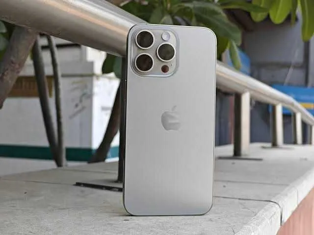 Iphone 15 pro max 99% 1
