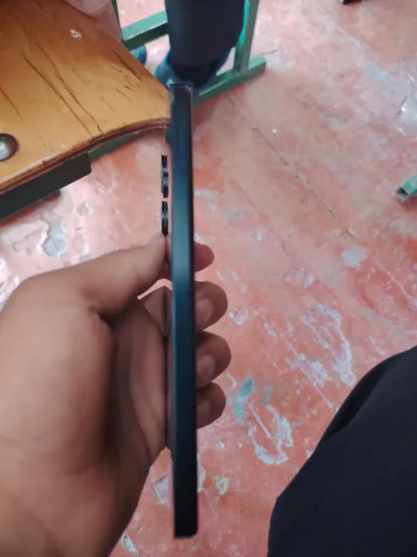 Infinix Hot 30i — фото 3