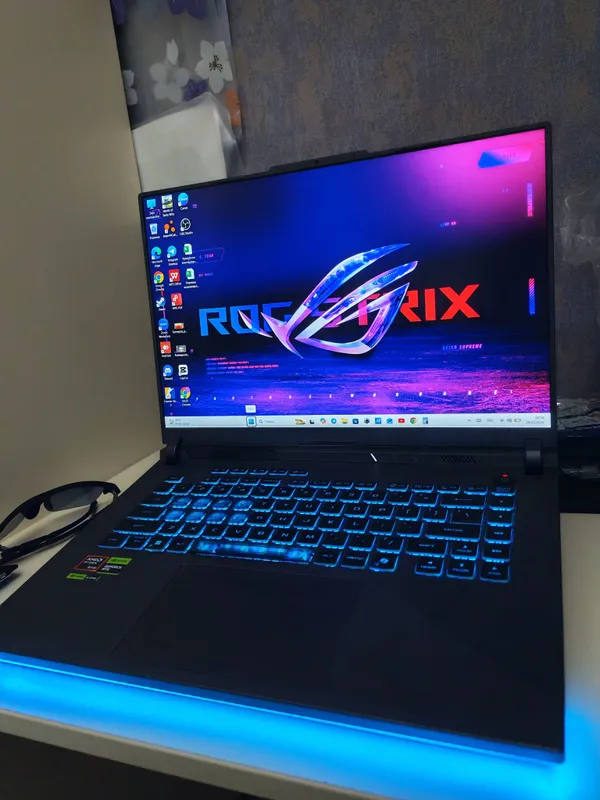 Asus ROG Strix G16 (R9-9955HX/RTX5050 8GB) 2