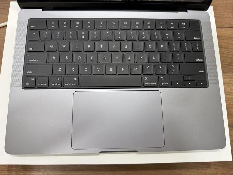 MacBook Pro 14" M1 Pro (10 CPU/14 GPU) 16GB/512GB 4