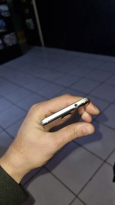 Samsung alfa yaxshi holatda 6 Samsung alfa yaxshi holatda 6