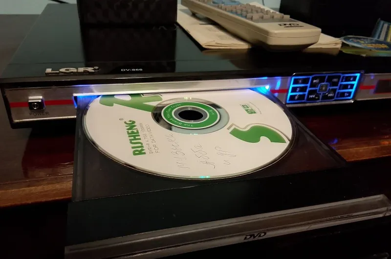 DVD-плеер DV-866 с USB, караоке и родным пультом 4 DVD-плеер DV-866 с USB, караоке и родным пультом 4