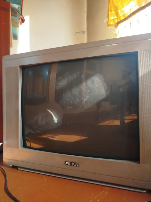 Televizor pirima yangi dek 2 Televizor pirima yangi dek 2