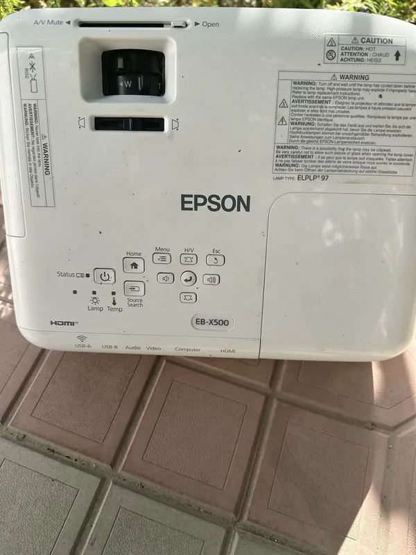 Проектор EPSON - EB-X500 срочно сотилади 1