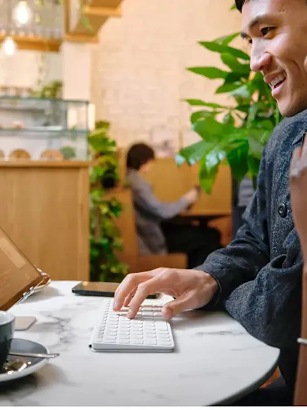 Клавиатура Logitech Keys-To-Go 2, ножничная, беспроводная, мультимедиа, белый — фото 6