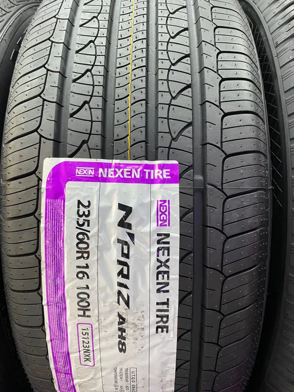 Nexen NPriz AH8 235/60R16 Nexen NPriz AH8 235/60R16