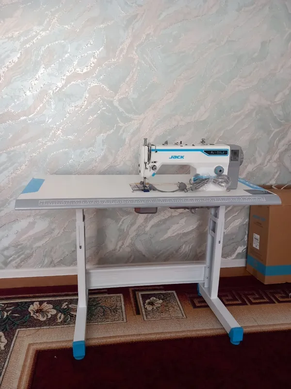 Продаётся новая, не использованная швейная машина Jack f6 1 Продаётся новая, не использованная швейная машина Jack f6 1