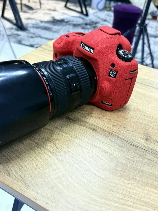 Canon 5D mark 3 sotiladi