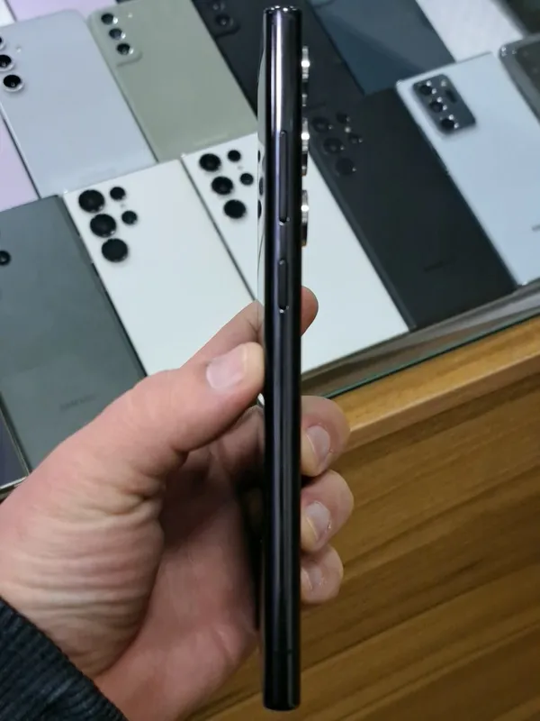 Samsung S22 Ultra память 12/256GB 6