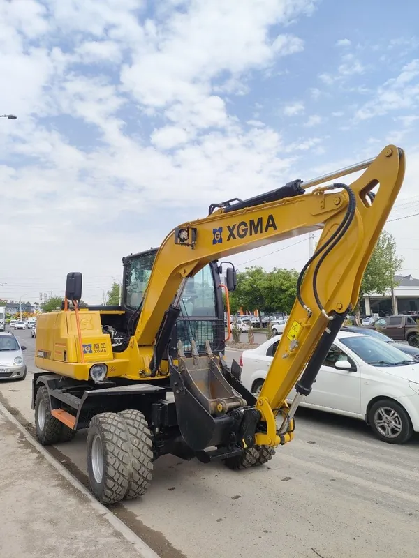 Колёсный экскаватор XGMA 8075w 1