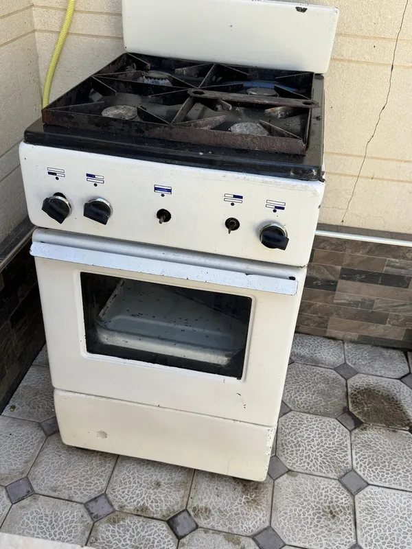 Газовая плита с духовкой