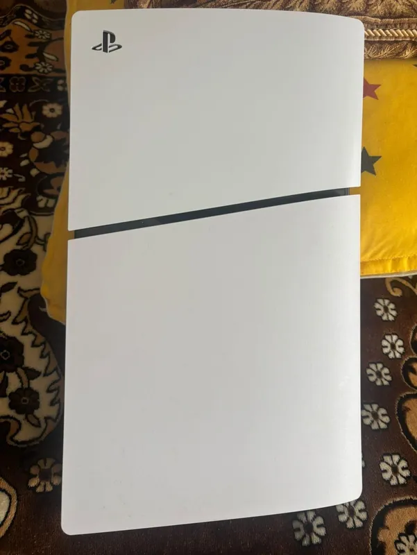 • PS5 Slim 1TB • 3