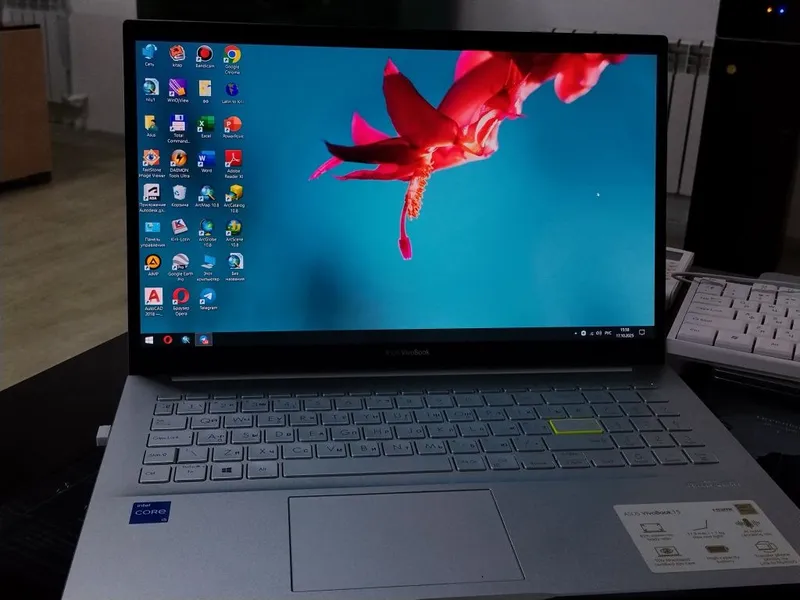 i5 intel core. Asus Vivobook 15 — фото 1
